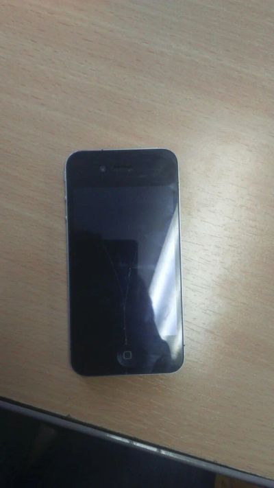Лот: 4822753. Фото: 1. iPhone 4. Смартфоны