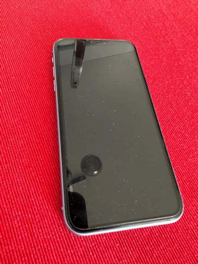 Лот: 20406965. Фото: 1. iPhone XR 128 в идеальном состоянии. Смартфоны