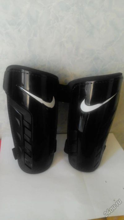 Лот: 5887015. Фото: 1. Щитки футбольные NIKE (размер... Защита тела