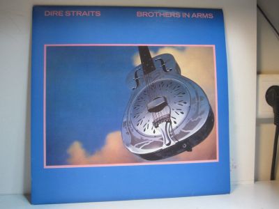 Лот: 14007850. Фото: 1. Dire Straits Brothers In Arms. Аудиозаписи