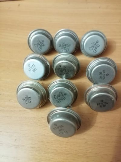 Лот: 25898498. Фото: 1. Транзисторы 2Т803А КТ803А. 10... Транзисторы