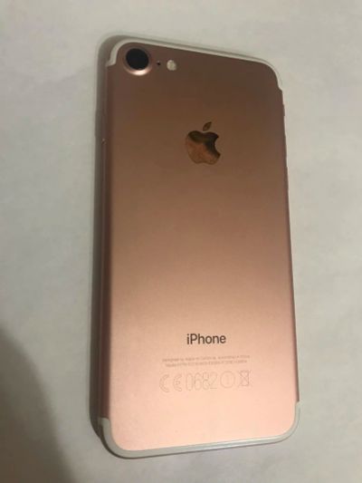 Лот: 11153912. Фото: 1. iPhone 7 32Gb. Смартфоны