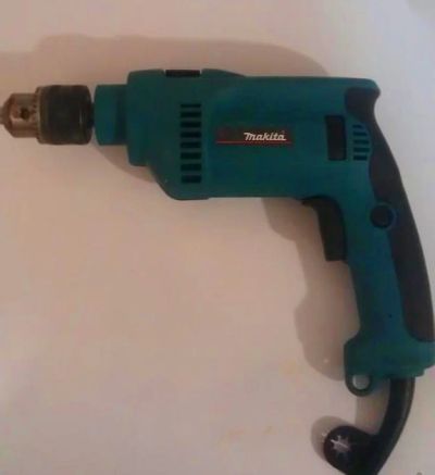 Лот: 5020029. Фото: 1. Дрель Makita 1620 б/у в хорошем... Электроинструмент