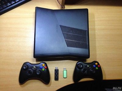 Лот: 8287422. Фото: 1. XBOX 360 Slim. Игровые приставки, консоли