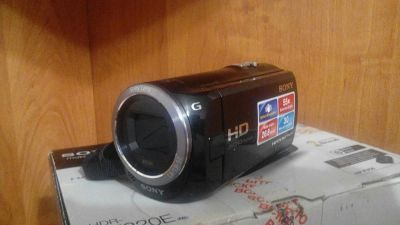 Лот: 9707507. Фото: 1. Sony HDR-CX320E+флешка на 32гб... Видеокамеры