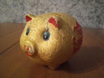 Лот: 16385328. Фото: 1. Копилка "Золотая свинка" 10х9х8... Копилки
