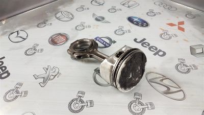 Лот: 23591318. Фото: 1. Поршень с шатуном Infiniti G35... Двигатель и элементы двигателя