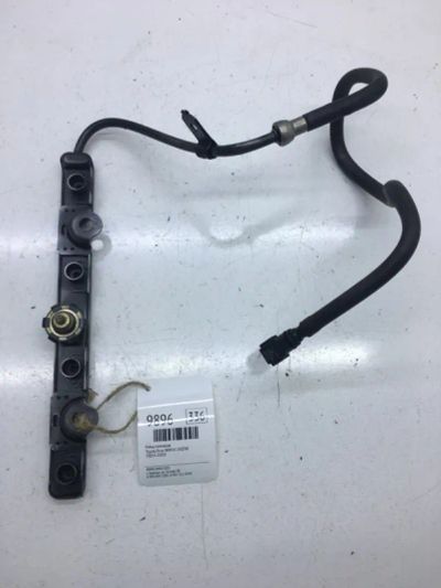 Лот: 20376776. Фото: 1. Рейка топливная Toyota Prius 1997... Топливная система