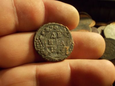 Лот: 12345394. Фото: 1. Отличная жирная денга 1748 года... Россия до 1917 года