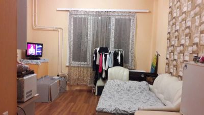 Лот: 10508759. Фото: 1. Гостинка, ул. Ак. Киренского... Квартиры, студии