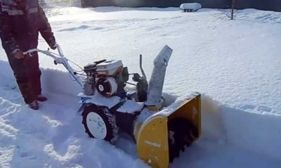 Лот: 8684360. Фото: 1. Приставка снегоуборочная Каскад... Бензо-, мотоинструмент