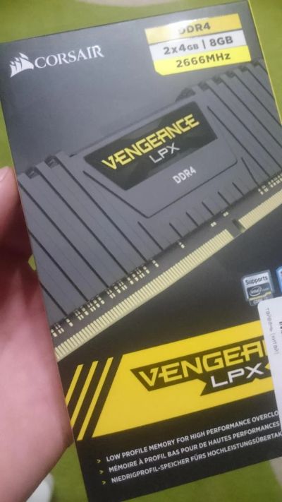 Лот: 11304220. Фото: 1. Corsair Vengeance LPX 2x4Gb. Оперативная память