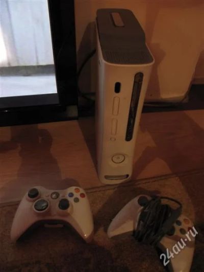 Лот: 2490704. Фото: 1. XBox 360 20gb + 11игр Обмен. Игровые приставки, консоли