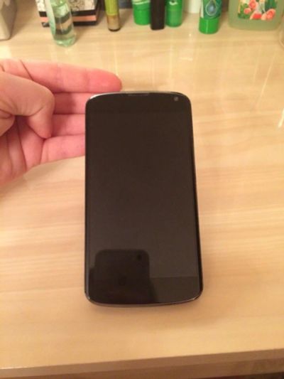 Лот: 5534028. Фото: 1. Nexus 4. Кнопочные мобильные телефоны