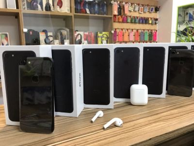 Лот: 16989047. Фото: 1. iPhone 7 32gb. Гарантия. Оригинал. Смартфоны