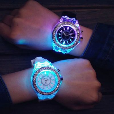 Лот: 8760265. Фото: 1. Стильные часы Geneva light swarovski. Другие наручные часы