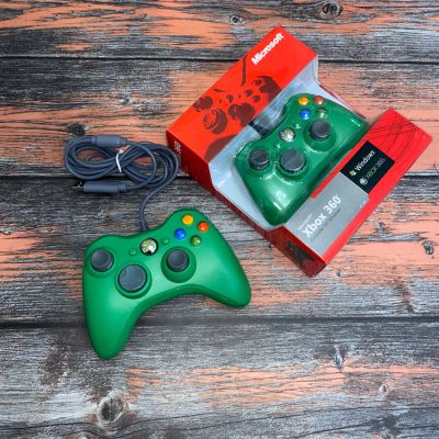 Лот: 16786203. Фото: 1. Проводной джойстик Xbox 360... Аксессуары для игровых приставок, консолей, геймпады
