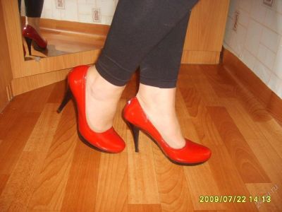 Лот: 95036. Фото: 1. Красные туфли 39р. Туфли