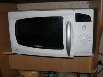Лот: 1240286. Фото: 1. Продам печь микроволновую SAMSUNG. Микроволновки, мини-печи