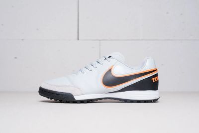 Лот: 11707773. Фото: 1. Футбольная обувь Nike Tiempo Mystic... Кеды, кроссовки, слипоны
