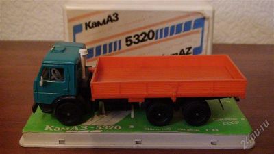 Лот: 912145. Фото: 1. камаз 5320 в упаковке. Автомоделизм