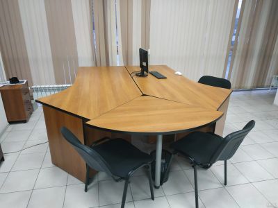 Лот: 12972507. Фото: 1. офисная мебель. Компьютерные и письменные столы