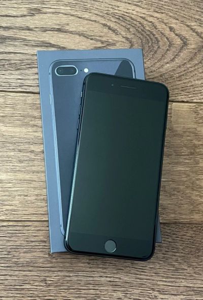 Лот: 20249580. Фото: 1. iphone 8 plus. Смартфоны