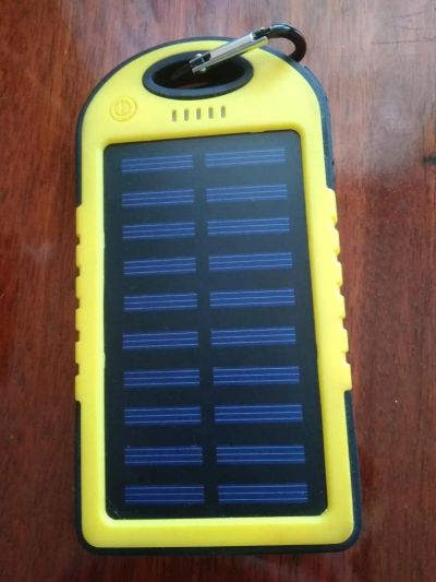 Лот: 11207268. Фото: 1. Power Bank с солнечной батареей. Зарядные устройства, блоки питания для бытовой техники