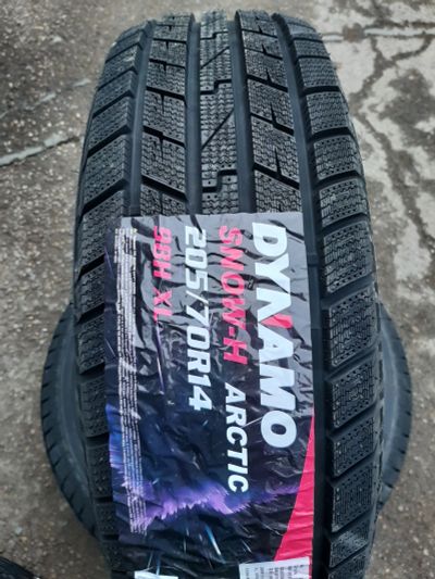 Лот: 24392940. Фото: 1. 205/70 R14 98H Dynamo Snow-Arctic. Шины