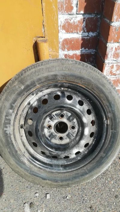 Лот: 11443362. Фото: 1. Bridgestone b391 175/65/r14 комплект... Шины на дисках