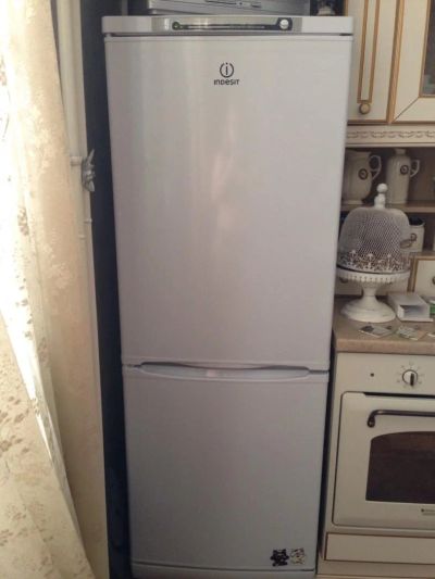 Лот: 7655428. Фото: 1. Холодильник Indesit SB167 (Б/У... Холодильники, морозильные камеры