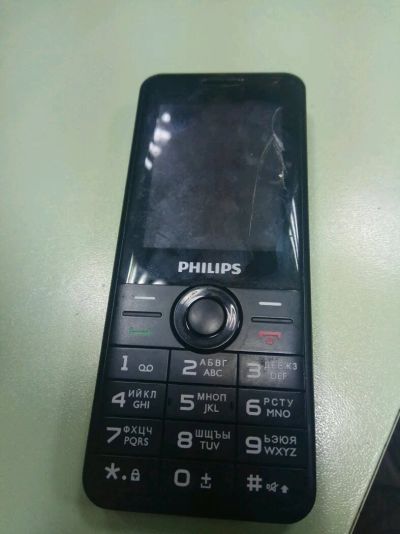 Лот: 12717156. Фото: 1. Телефон philips xenium e168. Кнопочные мобильные телефоны
