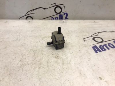 Лот: 21709813. Фото: 1. клапан абсорбера Toyota Opa ZCT10. Двигатель и элементы двигателя