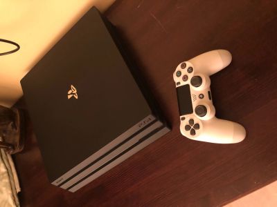 Лот: 14284665. Фото: 1. PlayStation pro 1 tb + джойстик. Игровые приставки, консоли