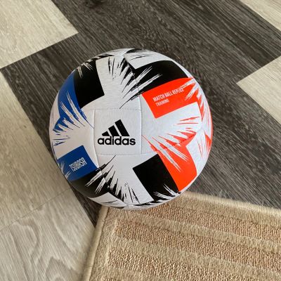 Лот: 16056823. Фото: 1. Футбольный мяч Adidas tsubasa... Мячи, ракетки, шайбы, клюшки