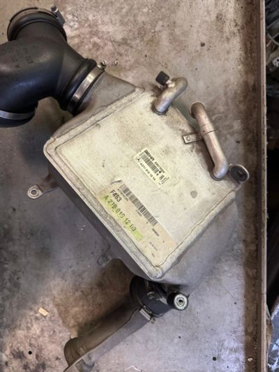 Лот: 25718548. Фото: 1. Интеркулер для Mercedes G и S-класс... Двигатель и элементы двигателя