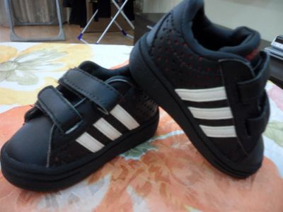 Лот: 3887226. Фото: 1. Кроссовки adidas. Кеды, кроссовки