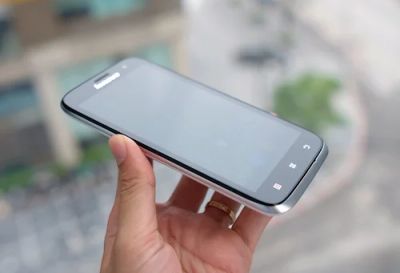 Лот: 6158018. Фото: 1. Смартфон Lenovo A859 5" 8Gb White... Смартфоны