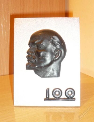 Лот: 109107. Фото: 1. настольный предмет в честь 100... Другое (коллекционирование, моделизм)