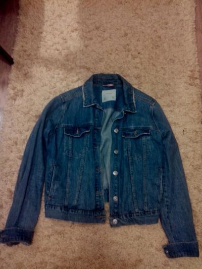 Лот: 4931869. Фото: 1. джинсовая куртка Pull&Bear 46р. Верхняя одежда