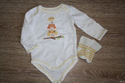Лот: 12987907. Фото: 1. Боди Gymboree с носочками. Ползунки, распашонки, слипы