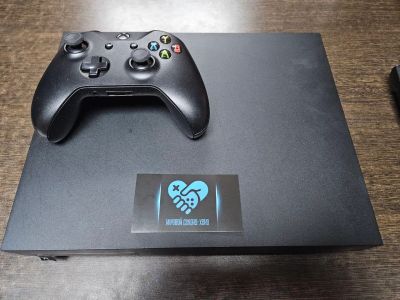 Лот: 21340420. Фото: 1. Игровая приставка Xbox One X 1000gb... Игровые приставки, консоли