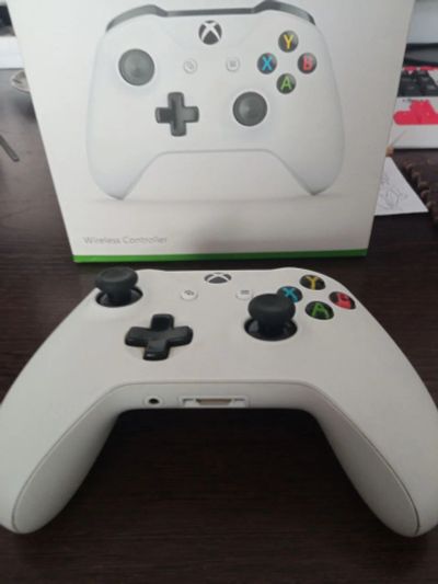 Лот: 21020404. Фото: 1. Геймпад/джостик Xbox one оригинал. Аксессуары для игровых приставок, консолей, геймпады