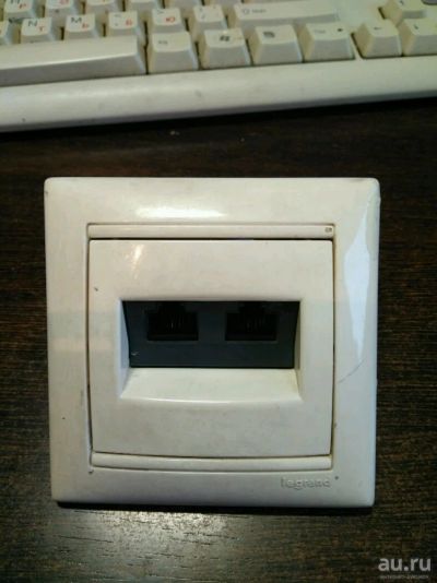 Лот: 10773282. Фото: 1. Розетка Legrand 2*RJ45 встраиваемая... Другое (строительство и ремонт)