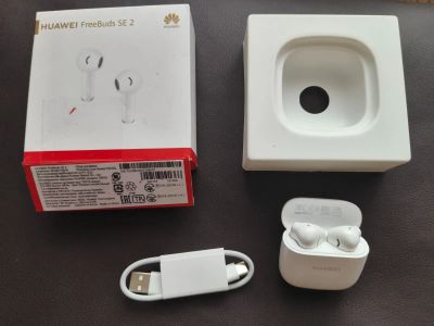 Лот: 25257415. Фото: 1. Наушники беспроводные Huawei FreeBuds... Наушники, гарнитуры