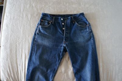 Лот: 7649971. Фото: 1. Джинсы "Levi Strauss & Co", б... Брюки, джинсы, шорты