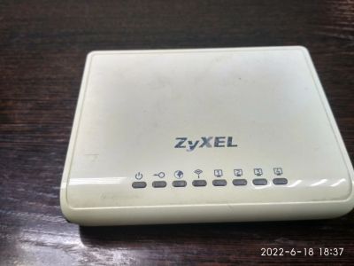 Лот: 19171953. Фото: 1. Маршрутизатор (роутер) Wi-Fi Zyxel... Маршрутизаторы (роутеры)