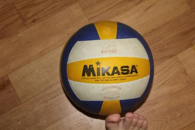 Лот: 3326233. Фото: 1. Волейбольный мяч. Спортивная символика и атрибутика