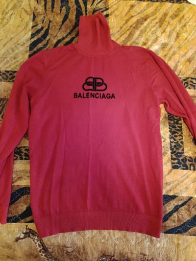 Лот: 25650995. Фото: 1. Кашемировая водолазка Balenciaga. Свитеры, толстовки, худи