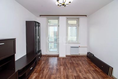 Лот: 25527075. Фото: 1. 3-комн. квартира , Красноярск... Квартиры, студии